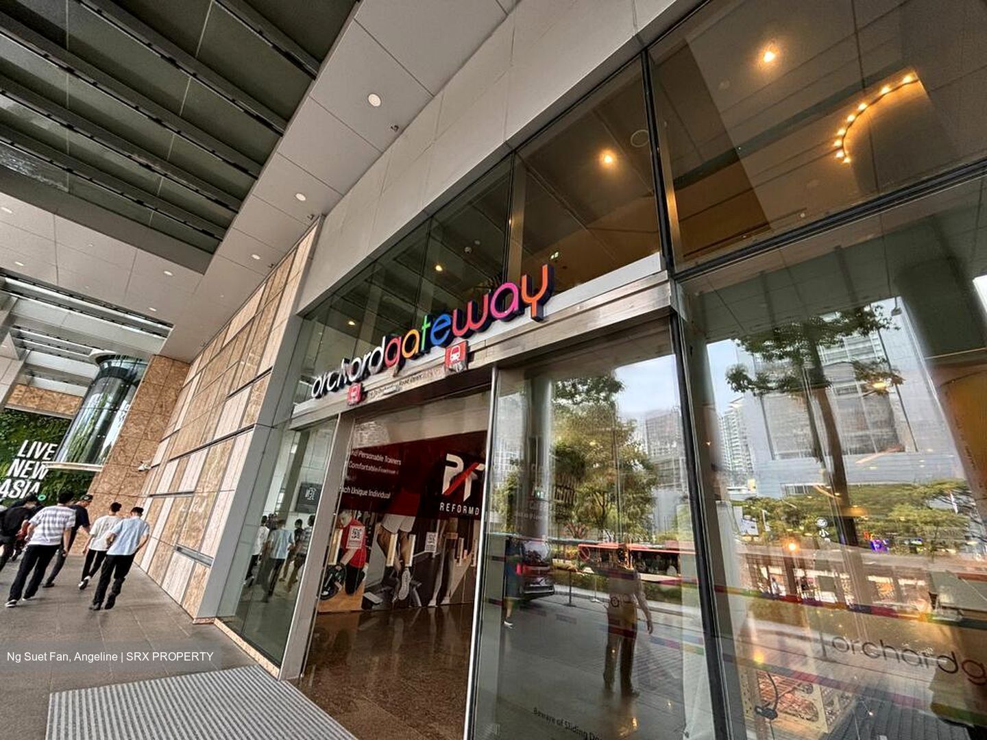 Specialists Shopping Centre (D9), Retail #502613811